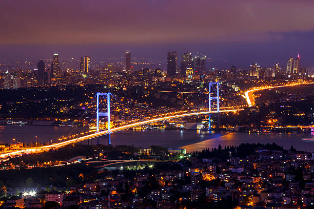 bosporus-brücke, istanbul  - istanbul bosphorus road street stock-fotos und bilder