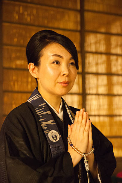 istock Japanese Buddhist nun 636064380