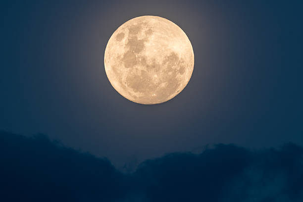 superluna crescente - luna piena foto e immagini stock