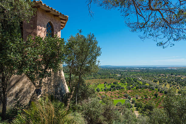 Mallorca landscape - view over plains to the ocean