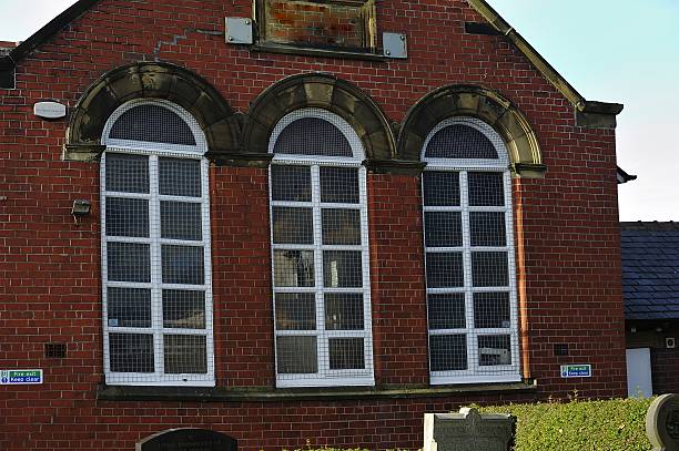 istock Signs of settlement on the facade 636152048