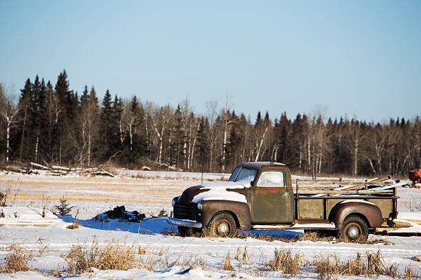 istock Vintage 1950s truck 636161590