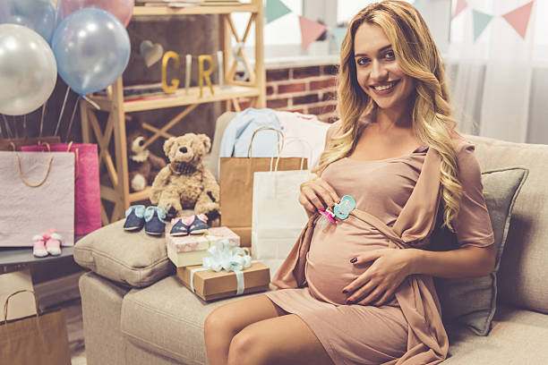istock Beautiful pregnant woman 636164448