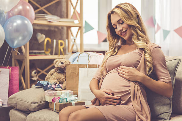 istock Beautiful pregnant woman 636164482