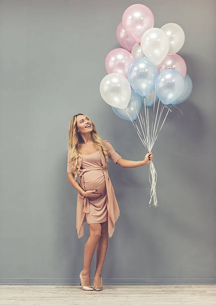 istock Beautiful pregnant woman 636165102