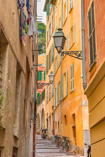 istock Crooked street in the Old Town Nice 636173546