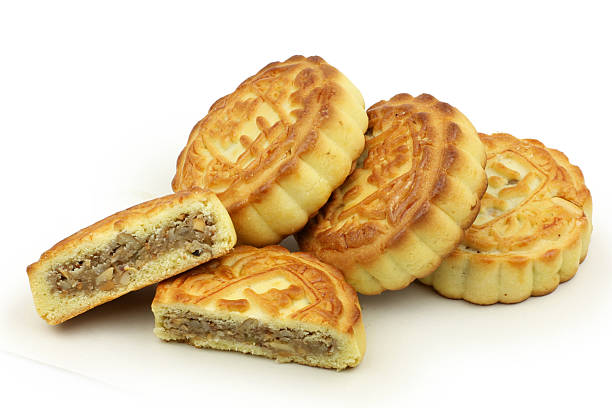 istock Mid-Autumn Festival moon cake 636181476