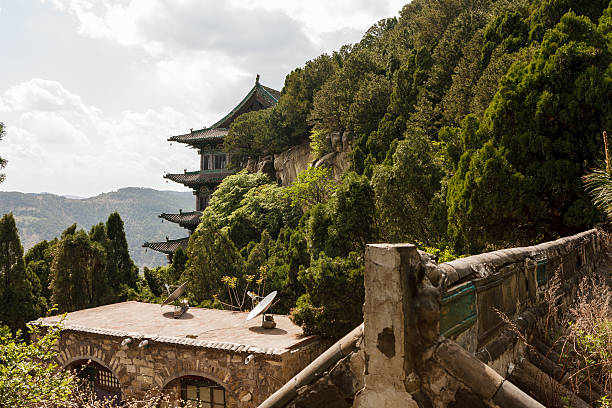 istock Manshan Pavilion in Tianlong Mountain 636184040