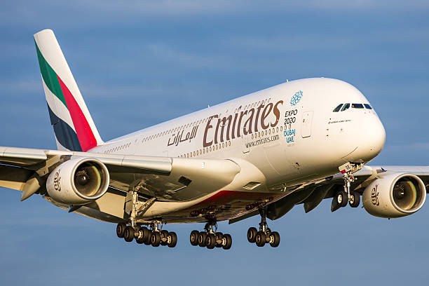 airbus a380 linii emirates - emirates airline zdjęcia i obrazy z banku zdjęć