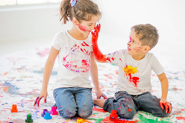 istock Finger Painting 636205386