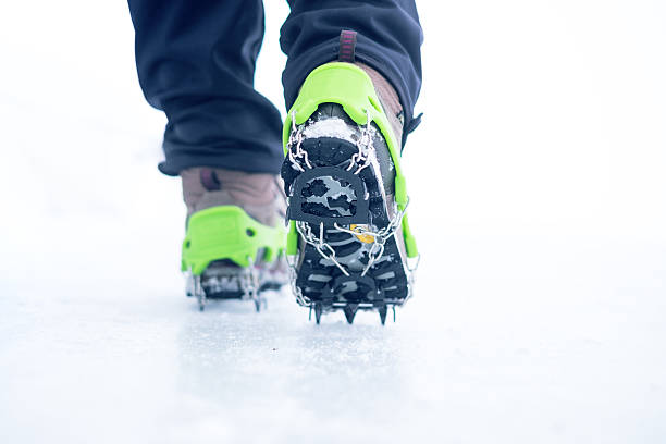 istock Hiking boots with equipment for ice. Snow 636238388