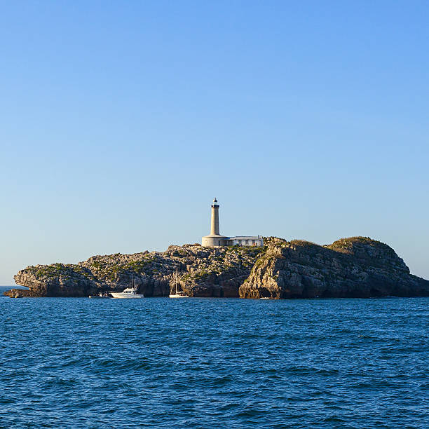 istock isle view in the gulf of santander 636318004