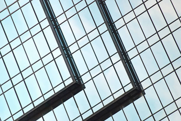istock Glass pattern Elevation of hotel in Birmingam 636333412