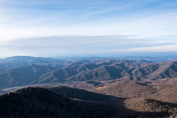 istock Landscape view from Roan High Bluff on Roan Mountain 636334180