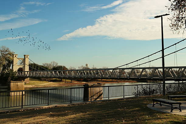 brazos river, waco texas - waco foto e immagini stock