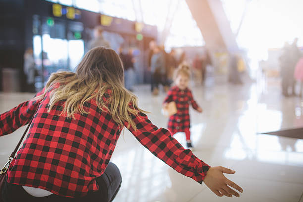 istock warm welcome at the airport 636347892