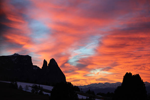 istock Schlern Mountains at Sunset on Seiser Alm 636351636