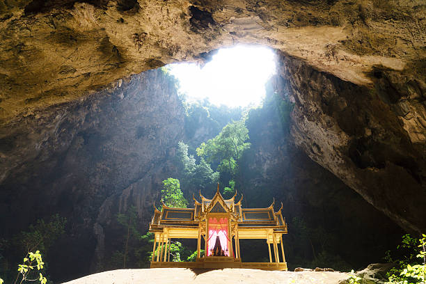 phraya nakhon cave in thailand - phraya nakhon cave imagens e fotografias de stock