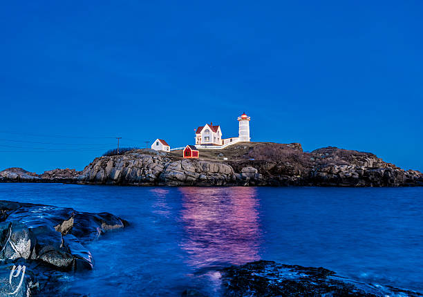 nubble lighthouse, york - maine lighthouse york maine new england stock-fotos und bilder