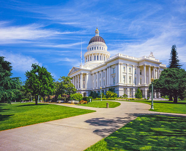 Historic California capitol building Sacramento,CA Historic California capitol building Sacramento,CA with lawn and walkway sacramento ca stock pictures, royalty-free photos & images