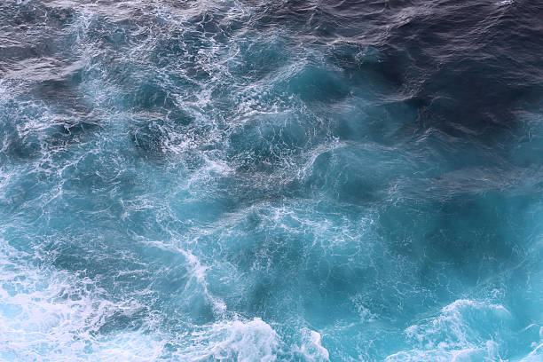 istock Aerial of blue ocean 636433716