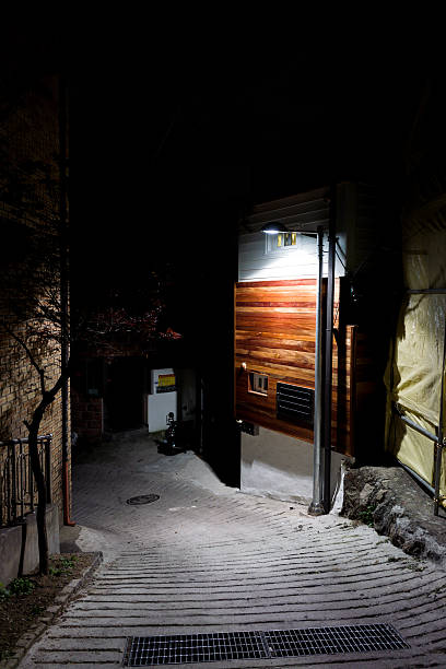istock itaewon alley at night1 636450738