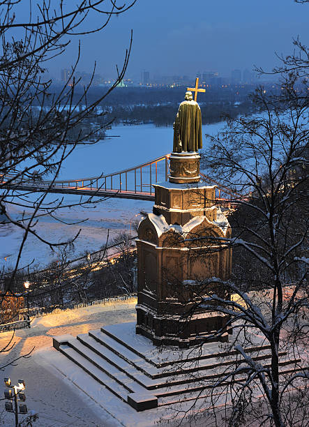 istock Saint Vladimir Monument night view 636457102