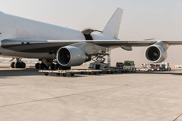 747 Container Loading 3,400+ Cargo Aircraft Loading Stock Photos, Pictures & Royalty-Free ...