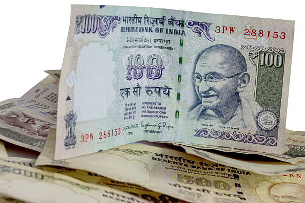 istock close of 100 rupee placed on banned indian 500 rupee 636519992
