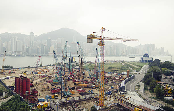 масштабное строительство в городе - finance china stock exchange shenzhen стоковые фото и изображения