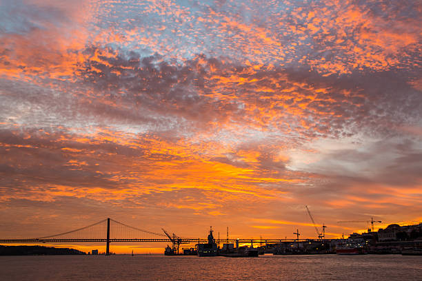 istock Incredible Golden sunset over the river Tagus, Bridge April 25 636544680