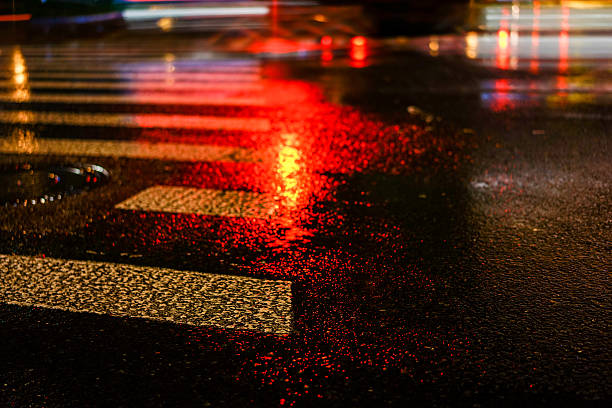 istock Rainy night in the big city 636592592