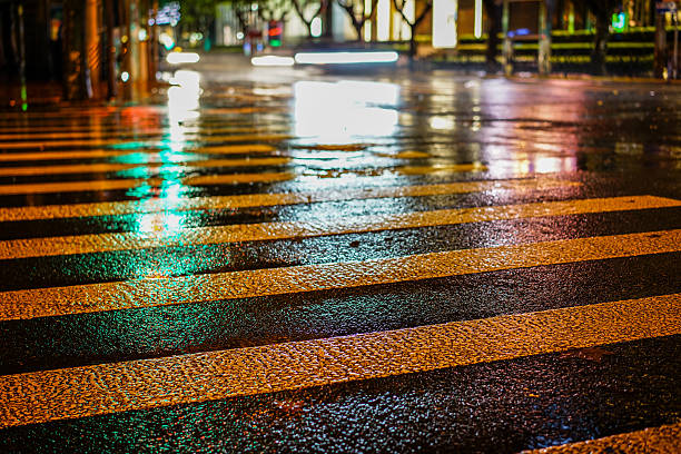 istock Rainy night in the big city 636594586