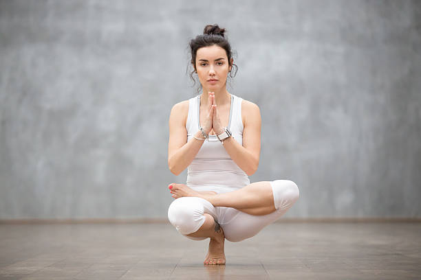 yoga bonito: condição pose - lotus position - fotografias e filmes do acervo