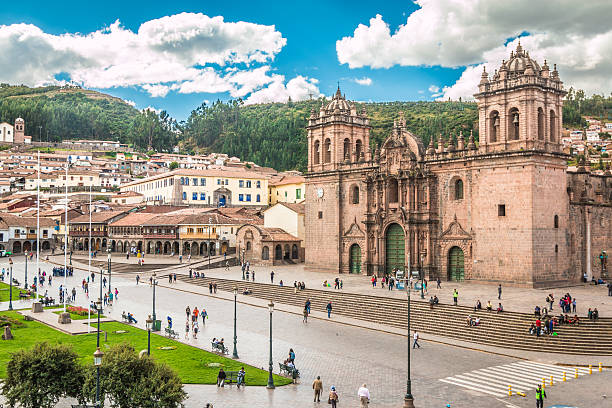 cathédrale de cusco, au pérou - pérou photos et images de collection