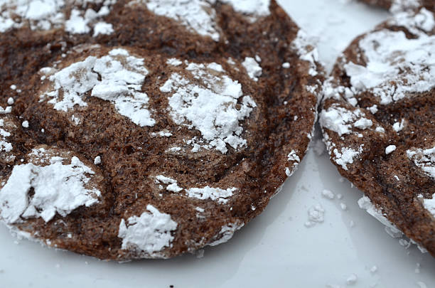 istock chocolate Crinkle cookies details 636682852