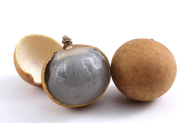 istock Longan and peeled longan isolated on white 636708592