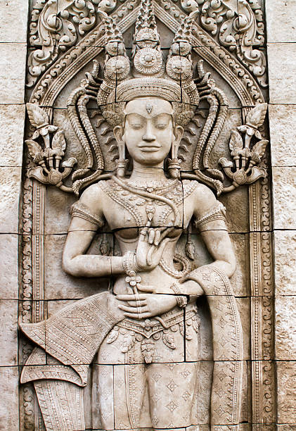 アプサラ天女の舞の彫刻の像の壁にはカンボジアのアート - 2015年の