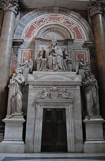 wnętrze bazyliki świętego piotra w watykanie. - statue architecture st peters basilica vatican zdjęcia i obrazy z banku zdjęć