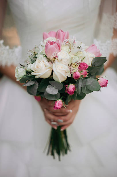 istock Bouquet of peach roses. 636746486