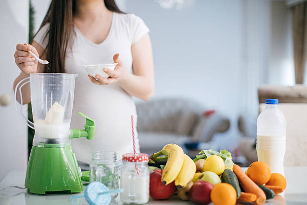 istock Expectant mother prefers healthy eating 636753442