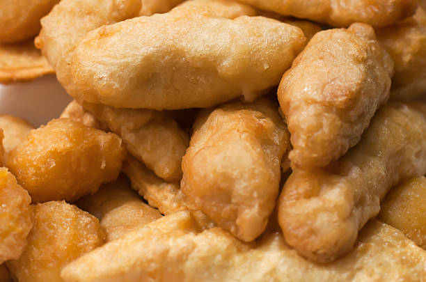 istock Sweet and Sour Chicken 636757474