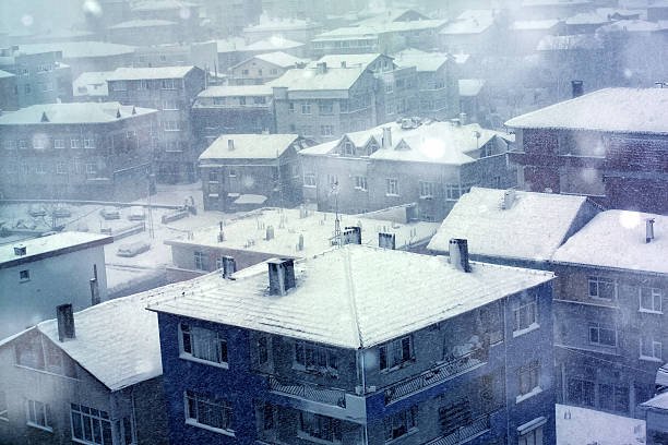 istock houses in winter 636774618