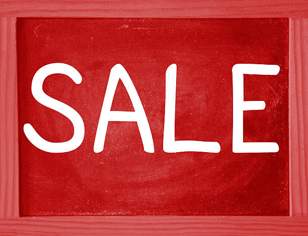 istock word Sale written on red sign 636778956