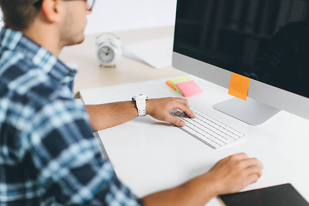 istock Businessman in the office 636794754