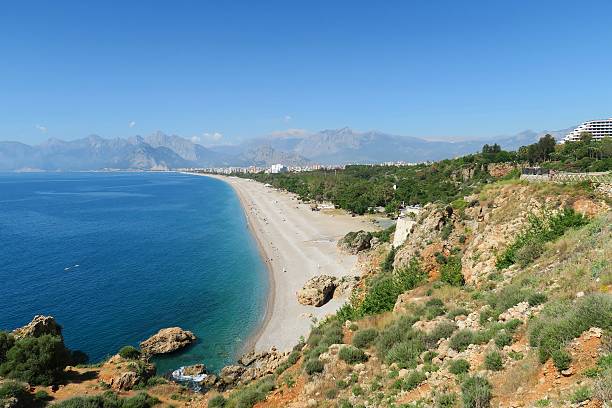 istock Konyaalti Beach and the Taurus Mountains in Antalya, Turkey 636802986