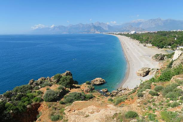 istock Konyaalti Beach and the Taurus Mountains in Antalya, Turkey 636803058