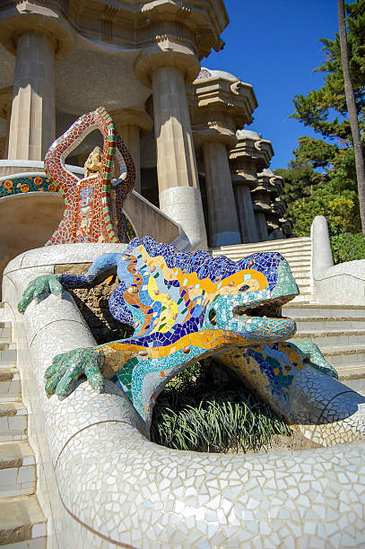 мозаика ящерица в барселоне в парке guell - barcelona antonio gaudi outdoors vertical стоковые фото и изображения