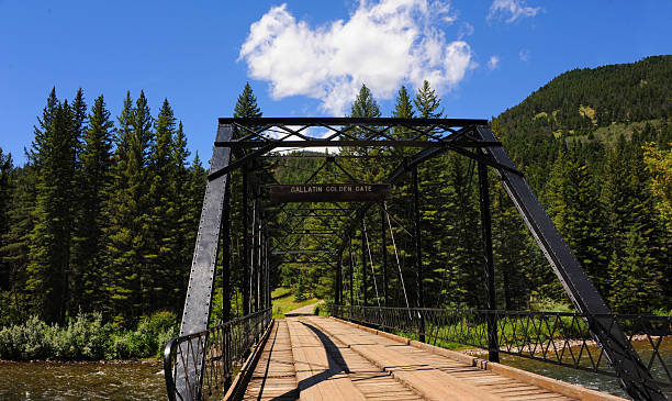 istock Black Steel spans Gallatin River 636829598