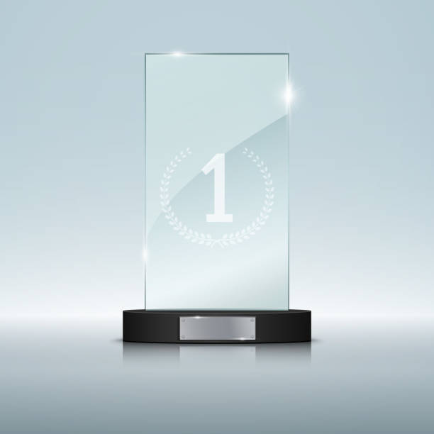 ilustraciones, imágenes clip art, dibujos animados e iconos de stock de premio trofeo de cristal. ilustración vectorial - podium winning number 1 trophy